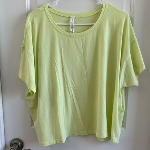 Lululemon cates Tshirt color crispin green